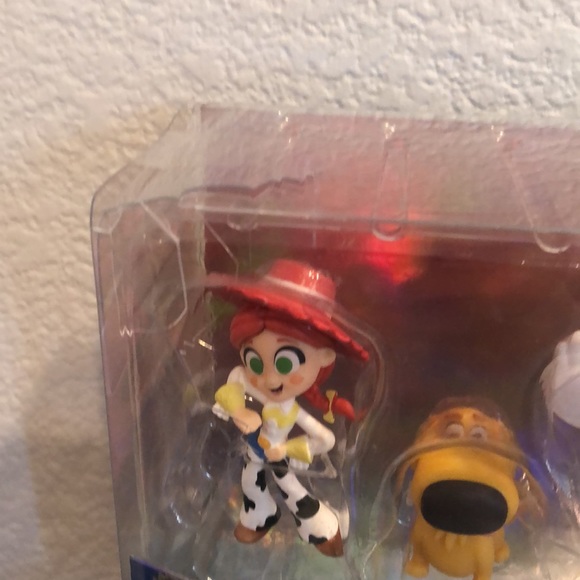 New 100 years of Disney collections - Picture 4 of 4